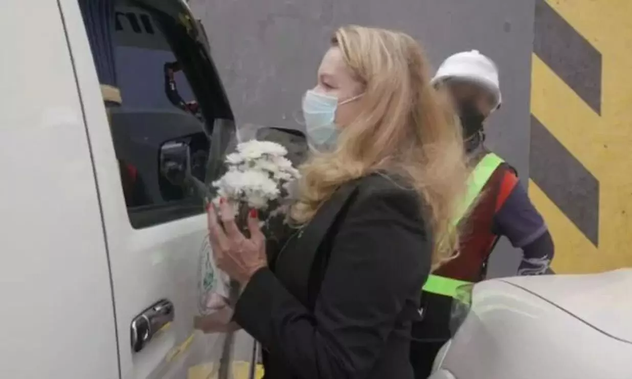 German woman Shane Warne’s corpse German woman Shane Warne’s corpse