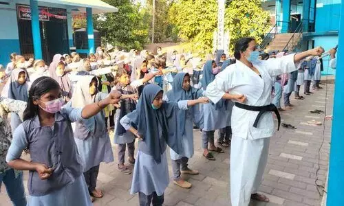 പെൺകുട്ടികൾക്കായി കരാട്ടേ പരിശീലനത്തിന് തുടക്കം