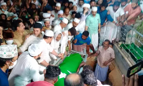 ഒരു നോക്ക് കാണാനാകാതെ മടങ്ങിയത് ആയിരങ്ങൾ