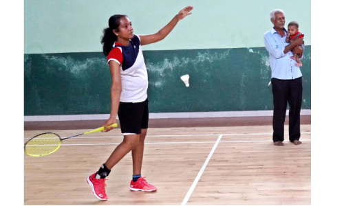 തിരിച്ചുവരവിലേക്ക്​ ഷട്ടിലടിച്ച്​ അപർണ