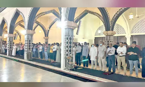 ഹൈ​ദ​ര​ലി ത​ങ്ങ​ൾ​ക്ക് പ്രാ​ർ​ഥ​ന സ​ദ​സ്സും മ​യ്യി​ത്ത് ന​മ​സ്കാ​ര​വും