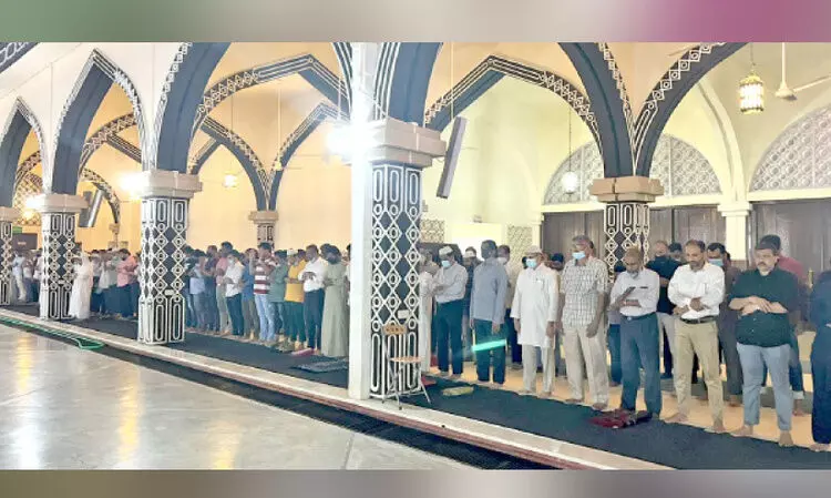 ഹൈ​ദ​ര​ലി ത​ങ്ങ​ൾ​ക്ക് പ്രാ​ർ​ഥ​ന സ​ദ​സ്സും മ​യ്യി​ത്ത് ന​മ​സ്കാ​ര​വും