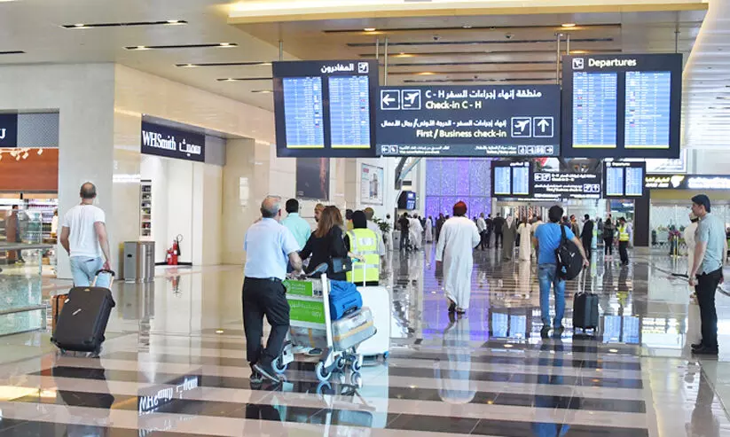 മസ്കത്ത്, സലാല വിമാനത്താവളങ്ങൾക്ക് വീണ്ടും കോവിഡ്-സേഫ് ടാഗ് മസ്കത്ത്, സലാല വിമാനത്താവളങ്ങൾക്ക് വീണ്ടും കോവിഡ്-സേഫ് ടാഗ്