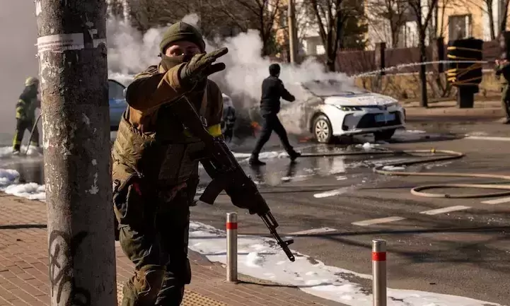 റഷ്യ സാധാരണക്കാരെ ബന്ദികളാക്കിയെന്നും ഒഴിപ്പിക്കൽ തടയുന്നുവെന്നും യുക്രെയ്ൻ
