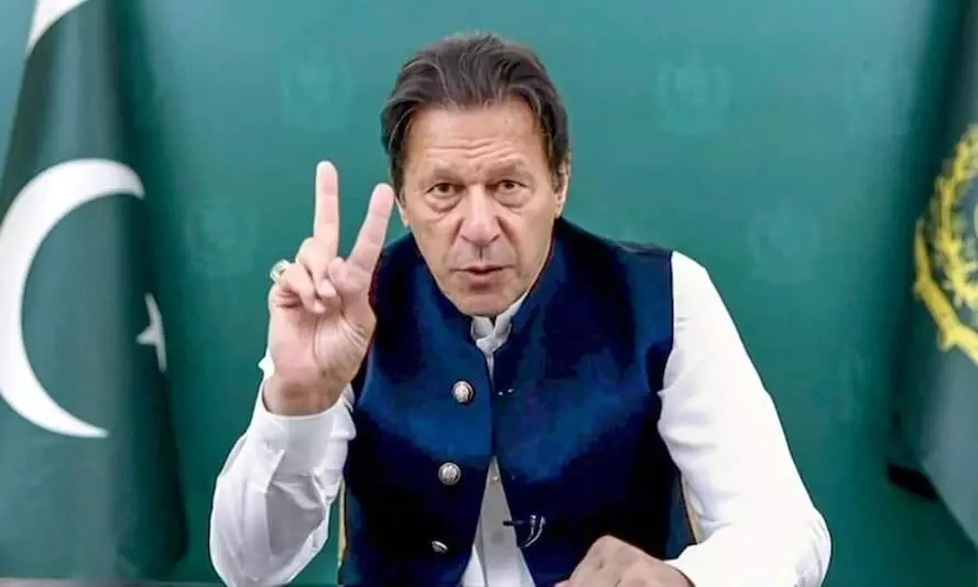 ഇമ്രാൻ ഖാന്റെ രാജി ആവശ്യപ്പെട്ട് ഇസ്ലാമാബാദിൽ കൂറ്റൻ റാലി ഇമ്രാൻ ഖാന്റെ രാജി ആവശ്യപ്പെട്ട് ഇസ്ലാമാബാദിൽ കൂറ്റൻ റാലി