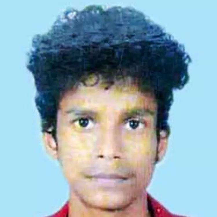 ബൈ​ക്കു​ക​ൾ കൂ​ട്ടി​യി​ടി​ച്ച്​ യു​വാ​വ് മ​രി​ച്ചു​; ര​ണ്ടു​പേ​ർ​ക്ക്​ പ​രി​ക്ക്​