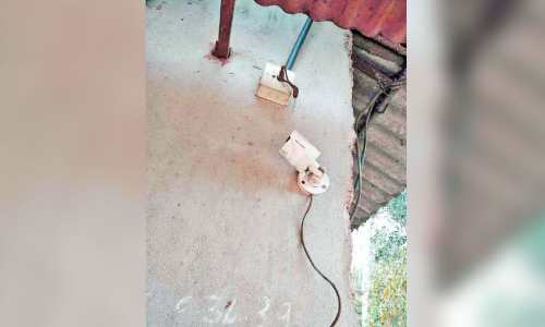 പന്തിരിക്കരയിൽ സാമൂഹിക വിരുദ്ധർ കട ആക്രമിച്ചു