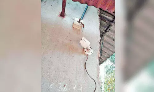 പന്തിരിക്കരയിൽ സാമൂഹിക വിരുദ്ധർ കട ആക്രമിച്ചു