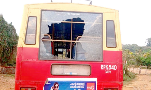 കല്ലേറിൽ കെ.എസ്.ആർ.ടി.സി ബസിന്‍റെ ചില്ല് തകർന്നു