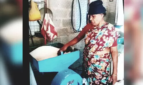 ചന്ദ്രിക ഉയർത്തിയ ജീവിതച്ചുമട്