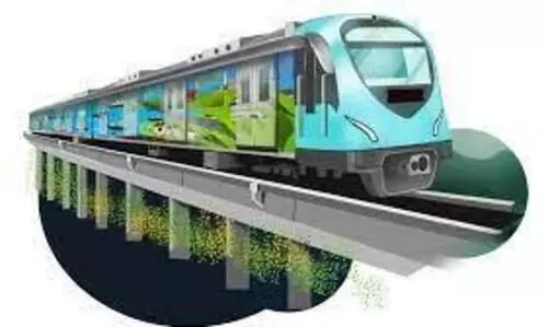 മെട്രോയിൽ സൗജന്യയാത്ര ചെയ്ത് വനിതകൾ