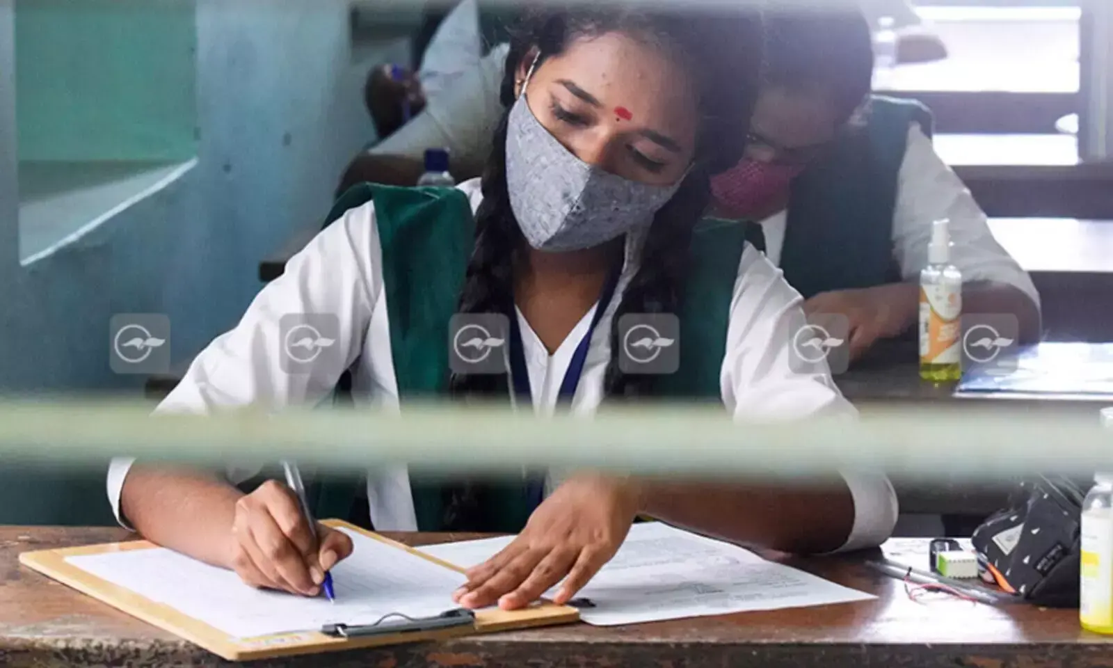 പ്ലസ്​ വൺ പരീക്ഷക്ക്​ പിഴയില്ലാതെ ഫീസടക്കാൻ മൂന്ന്​ ദിവസം മാത്രം