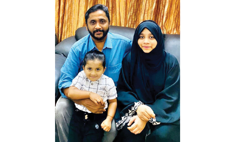 യുദ്ധഭൂമിയിൽനിന്ന് ആമിന നിദയും വീട്ടിലെത്തി യുദ്ധഭൂമിയിൽനിന്ന് ആമിന നിദയും വീട്ടിലെത്തി 