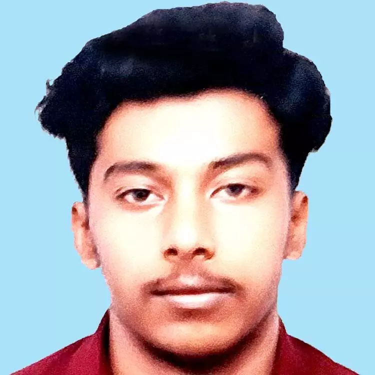 വിനോദയാത്ര സംഘത്തിലെ വിദ്യാർഥി പുഴയില്‍ വീണ് മരിച്ചു