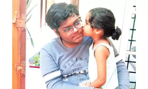 ദു​രി​ത​പ​ർ​വ​ത്തി​നൊ​ടു​വി​ൽ ഹാ​ഫി​സും അ​നീ​ന​യും നാ​ട​ണ​ഞ്ഞു