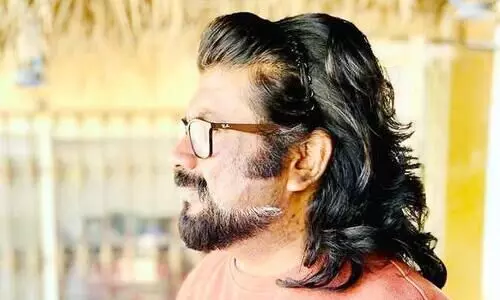 അർബുദരോഗികൾക്ക് പിന്തുണ: മുടി ദാനംചെയ്ത് സുനിൽ മുഹമ്മദ്