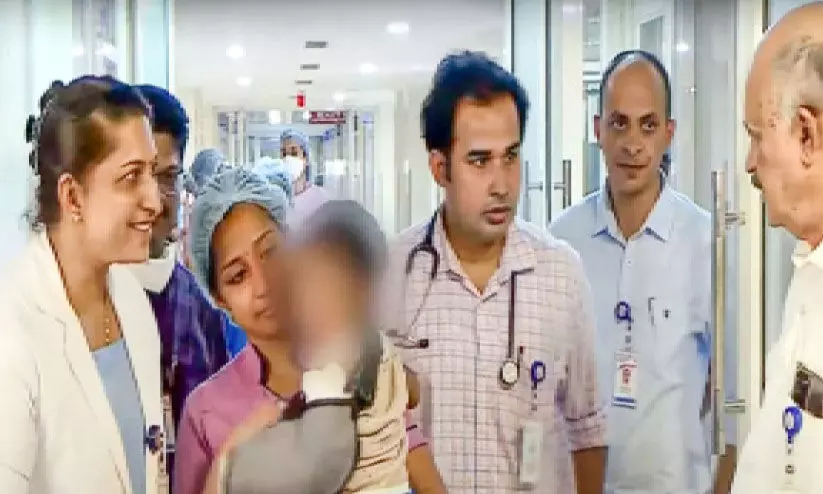 നിറപുഞ്ചിരിയോടെ അവൾ മടങ്ങി; ജീവിതത്തിലേക്ക്