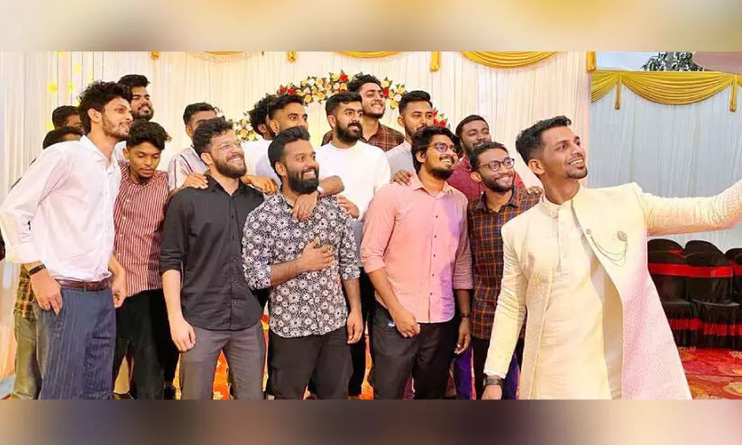 ദുരിതപർവം മറന്ന് ഇതാ ഒരു യുക്രെയ്ൻ സെൽഫി