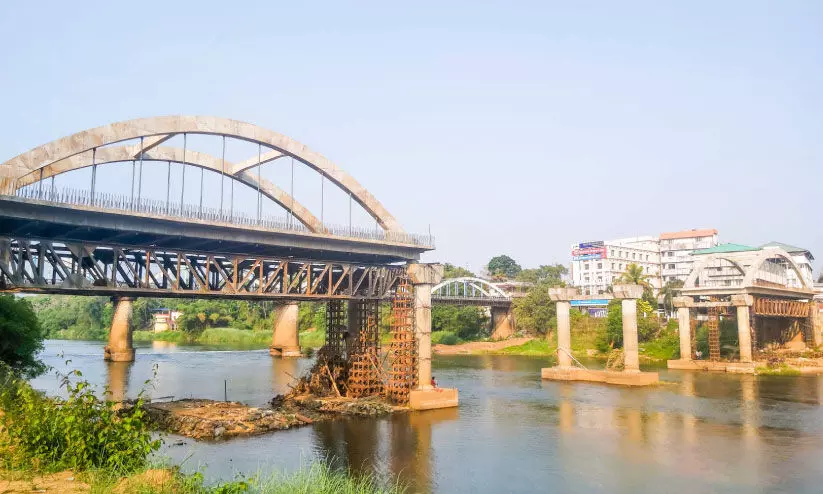 വീണ്ടും ബജറ്റ്; പത്തനംതിട്ട ജില്ലയിൽ നടപ്പാക്കാത്ത ബജറ്റ് പ്രഖ്യാപനങ്ങൾ ഏറെ വീണ്ടും ബജറ്റ്; പത്തനംതിട്ട ജില്ലയിൽ നടപ്പാക്കാത്ത ബജറ്റ് പ്രഖ്യാപനങ്ങൾ ഏറെ