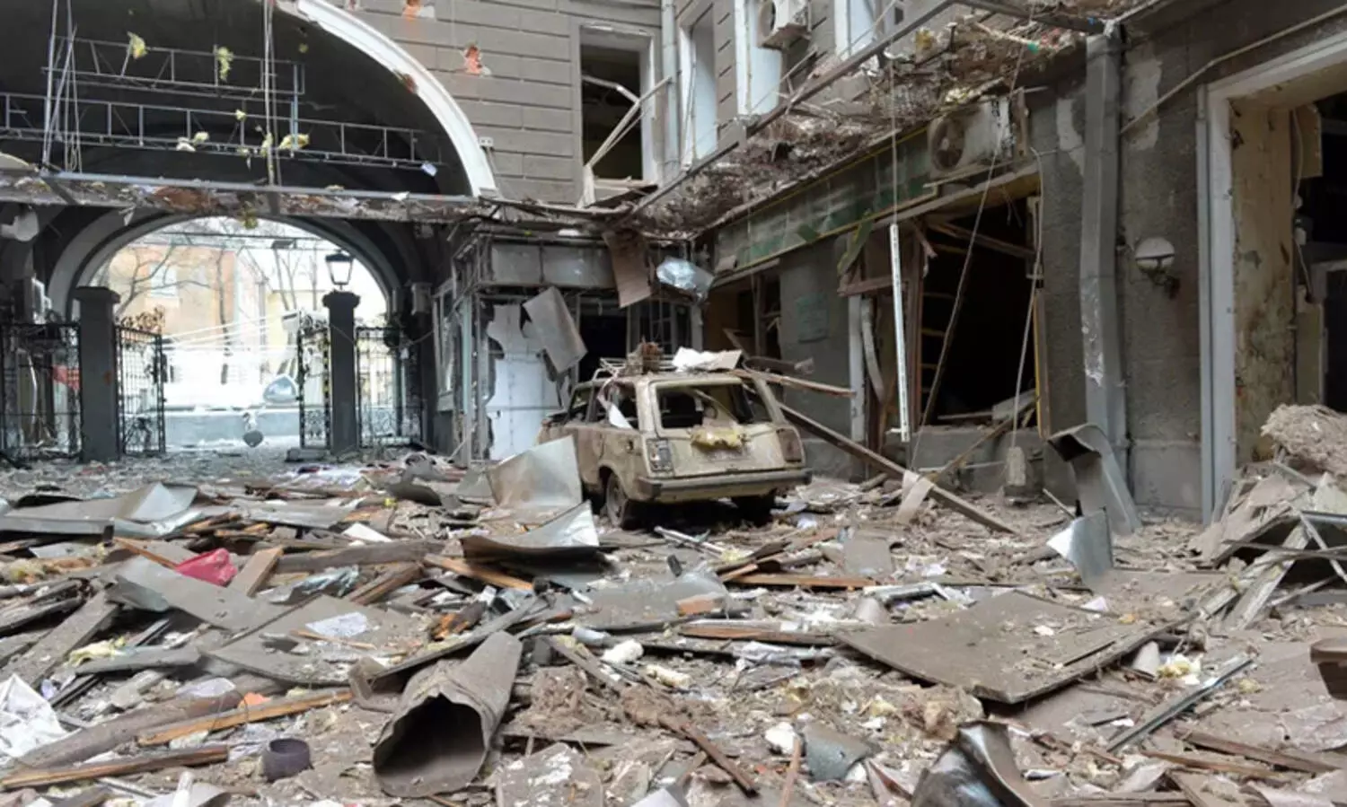 ആ​ക്ര​മ​ണം തു​ട​രു​ന്നു; മു​ന്നേ​റ്റ​മി​ല്ലാ​തെ റ​ഷ്യ