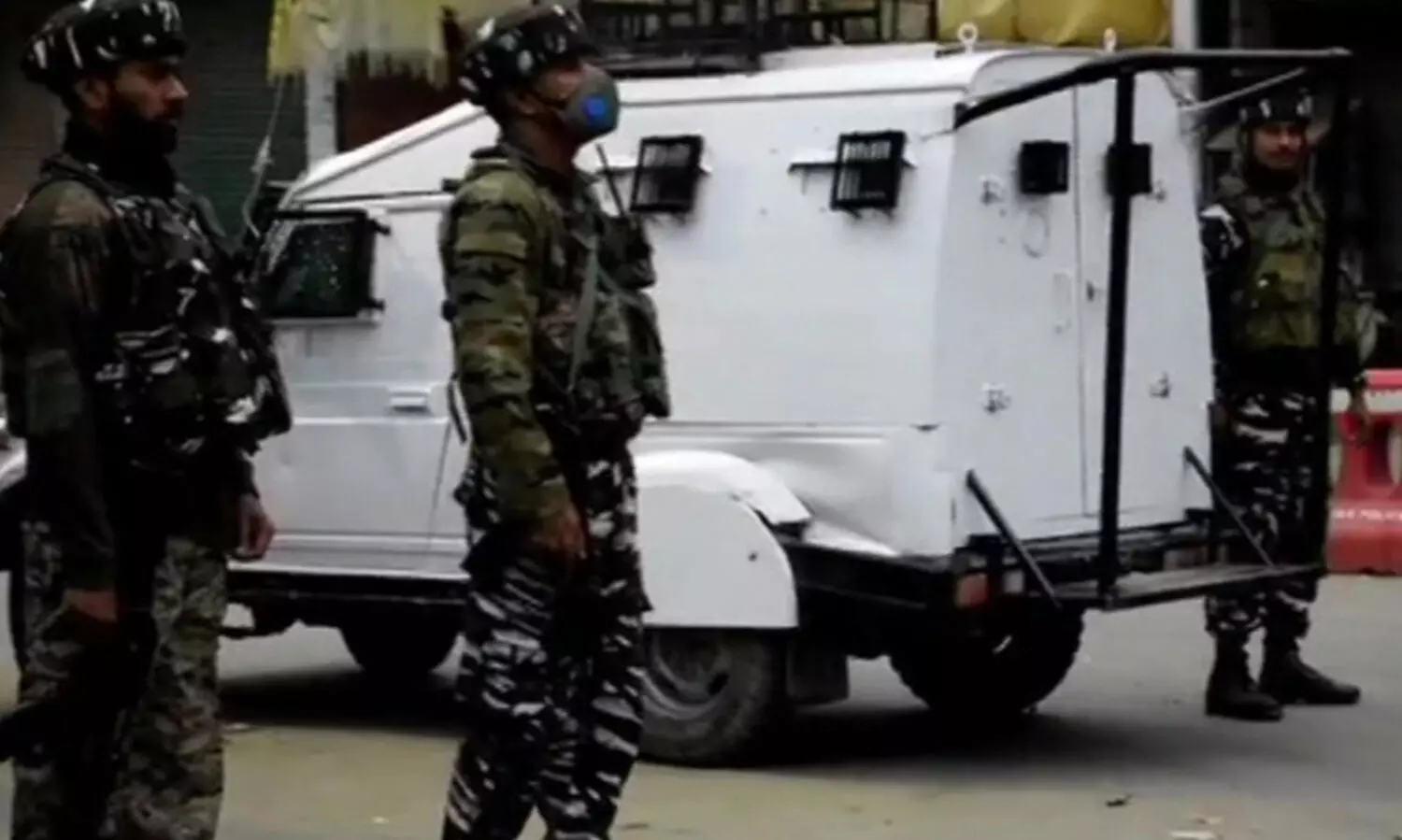 കശ്മീരിൽ രണ്ട് ലശ്കർ ഭീകരരെ വധിച്ചു