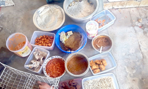 ഹോട്ടലുകളിൽ പരിശോധന; പഴകിയ ഭക്ഷണം പിടിച്ചു