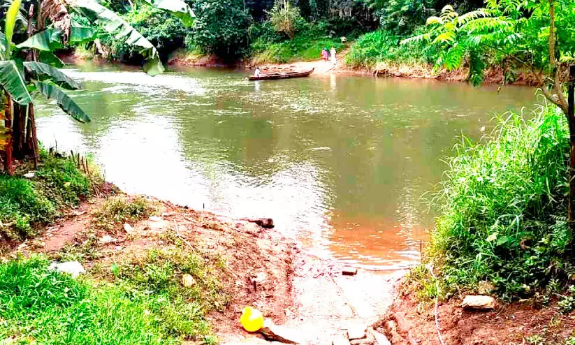 നെ​ല്ലാ​യി ക​ട​വി​ലെ തോ​ണി ദു​ര​ന്ത​ത്തി​ന് ഇന്ന്​ 30 ആണ്ട്​;​ പാ​ലം യാ​ഥാ​ർ​ഥ്യ​മാ​കു​ന്ന​തും കാ​ത്ത്​ നാ​ട്ടു​കാ​ർ