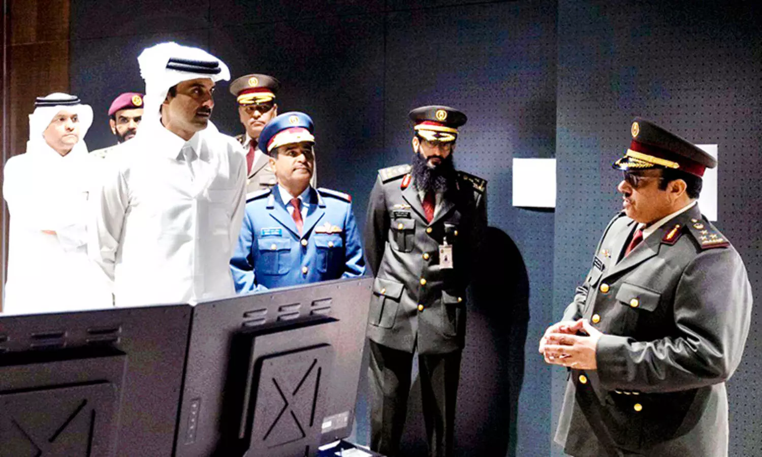 വ്യോമ പ്രതിരോധ ക്യാമ്പിൽ അമീറിന്‍റെ സന്ദർശനം