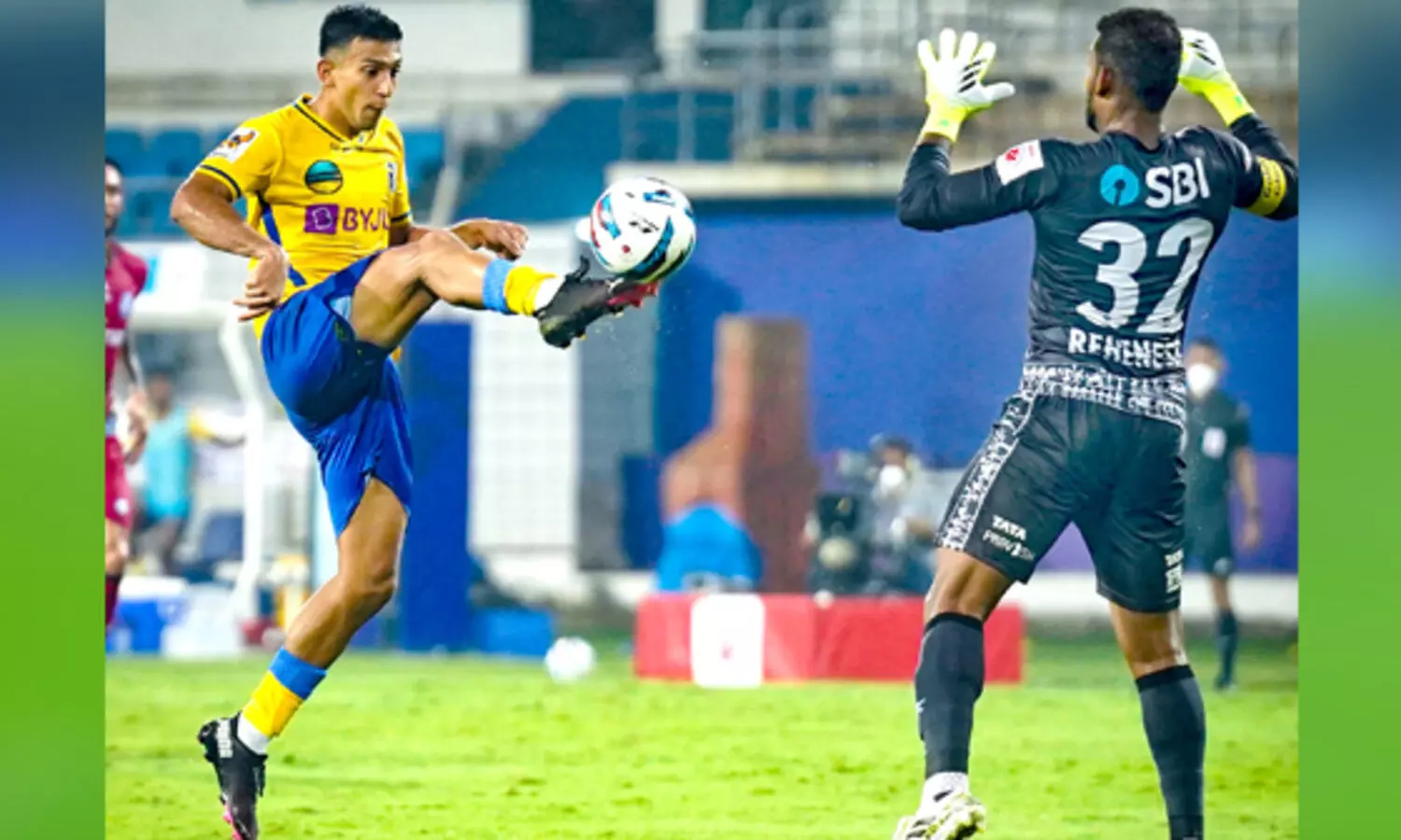 സഹൽ മാജിക്; ആ​ദ്യ​പാ​ദ​ സെ​മിയിൽ ജാം​ഷ​ഡ്പൂ​രി​നെ കീ​ഴ​ട​ക്കി ബ്ലാ​സ്റ്റേ​ഴ്സ്