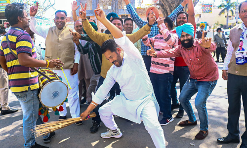 കടപുഴക്കി ബദലാവ്; പഞ്ചാബ് തൂത്തുവാരി ആപ് കടപുഴക്കി ബദലാവ്; പഞ്ചാബ് തൂത്തുവാരി ആപ്