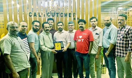 അബ്ദുൽ കാദർ ആവിക്കരക്ക് യാത്രയയപ്പ്