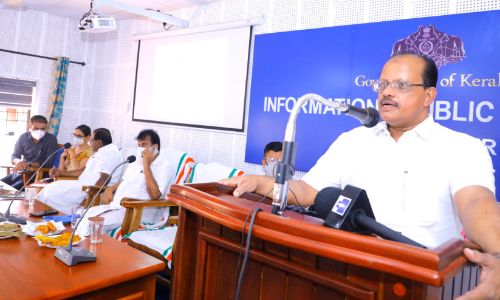 കാസര്‍കോട് ജി​ല്ല​യു​ടെ വി​ക​സ​ന​ത്തി​ന് ഒ​റ്റ​ക്കെ​ട്ടാ​യി പ്ര​വ​ര്‍ത്തി​ക്ക​ണം -മ​ന്ത്രി ദേ​വ​ര്‍കോ​വി​ല്‍