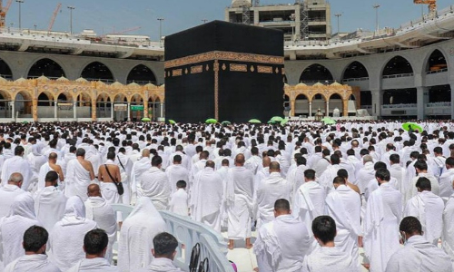 അഞ്ച് വയസിന് താഴെ പ്രായമുള്ള കുട്ടികൾക്ക് രക്ഷിതാക്കളോടൊപ്പം ഇരു ഹറമുകളിൽ പ്രവേശിക്കാം അഞ്ച് വയസിന് താഴെ പ്രായമുള്ള കുട്ടികൾക്ക് രക്ഷിതാക്കളോടൊപ്പം ഇരു ഹറമുകളിൽ പ്രവേശിക്കാം