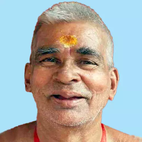 ശേ​ഖ​ര​വാ​ര്യ​ര്‍