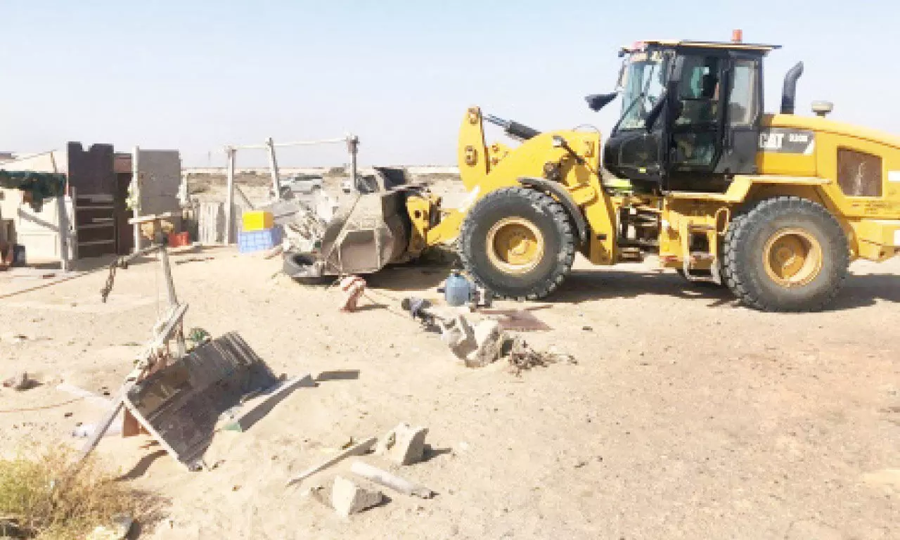 അ​ന​ധി​കൃ​ത നി​ർ​മാ​ണം: ദു​ക​മി​ൽ ന​ട​പ​ടി​യു​മാ​യി അ​ധി​കൃ​ത​ർ