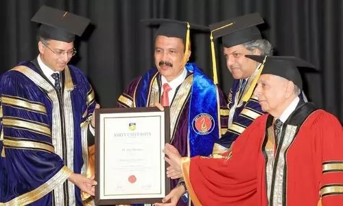 ഡോ. ആസാദ് മൂപ്പന് അമിറ്റി യൂനിവേഴ്സിറ്റി ഡോക്ടറേറ്റ്