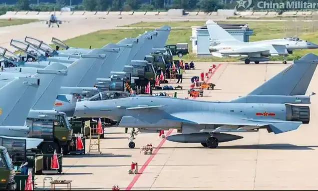 റാഫേലിനെ നേരിടാൻ ചൈന നിർമ്മിത ജെ-10സി യുദ്ധവിമാനങ്ങൾ സ്വന്തമാക്കി പാകിസ്താൻ