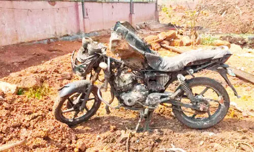 നാലുവർഷം മുമ്പ് കാണാതായ ബൈക്ക് മാലിന്യക്കുഴിയിൽ