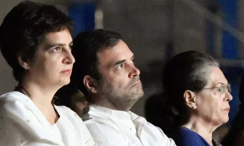 Rahul Priyanka Sonia 12322