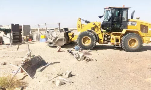 അ​ന​ധി​കൃ​ത നി​ർ​മാ​ണം: ദു​ക​മി​ൽ ന​ട​പ​ടി​യു​മാ​യി അ​ധി​കൃ​ത​ർ