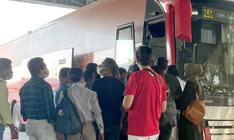 തി​ര​ക്കേ​റി; ദു​ബൈ എ​ക്സ്പോ ബ​സി​ന് ടോ​ക്ക​ണ്‍ ഏ​ര്‍പ്പെ​ടു​ത്തി റാ​ക്ട