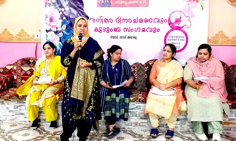 സ്ത്രീകൾ അവകാശങ്ങളെല്ലാം നേടിയെടുത്തത് പോരാട്ടങ്ങളിലൂടെ -നവോദയ കുടുംബവേദി സ്ത്രീകൾ അവകാശങ്ങളെല്ലാം നേടിയെടുത്തത് പോരാട്ടങ്ങളിലൂടെ -നവോദയ കുടുംബവേദി