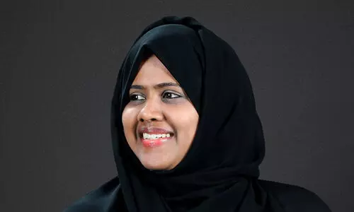 മ​രു​ഭൂവിലെ കുളിർപ്പൂക്കൾ