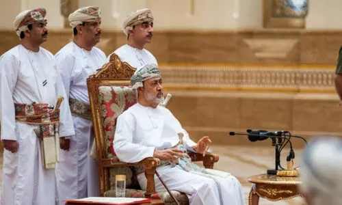 സുൽത്താന്‍റെ നിർദ്ദേശം: ഒമാനിൽ വിസ നിരക്കുകൾ കുറച്ചു