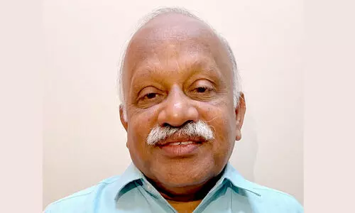 നാ​ട​കം പോ​രാ​ട്ട​മാ​ക്കി​യ ഇ.​ടി. വ​ർ​ഗീ​സിന്​ ആ​ദ​ര​മ​ർ​പ്പി​ച്ച്​ ദ​മ്മാ​മി​ലെ നാ​ട​ക​പ്ര​വ​ർ​ത്ത​ക​ർ