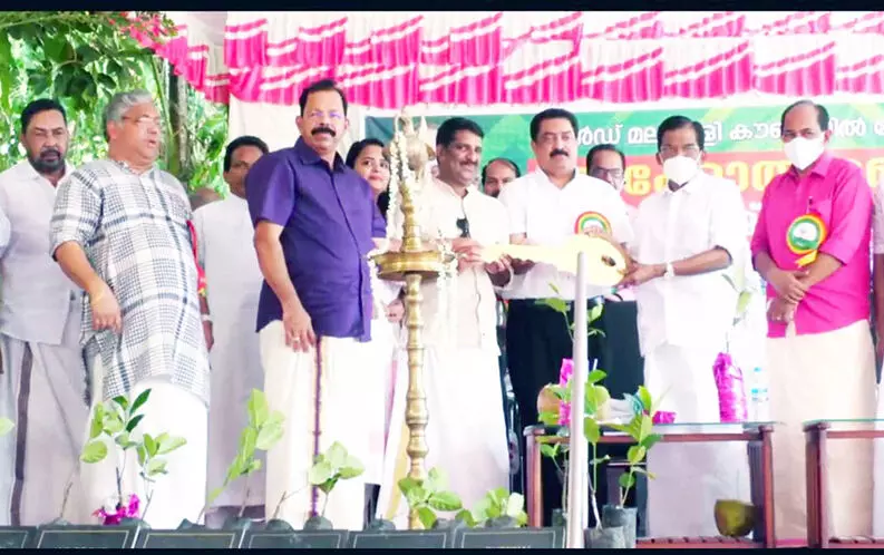 വേള്ഡ് മലയാളി കൗണ്സില് ഗ്ലോബല് ഗ്രീന് വില്ല: എട്ടു വീടുകളുടെ താക്കോല് കൈമാറി വേള്ഡ് മലയാളി കൗണ്സില് ഗ്ലോബല് ഗ്രീന് വില്ല: എട്ടു വീടുകളുടെ താക്കോല് കൈമാറി