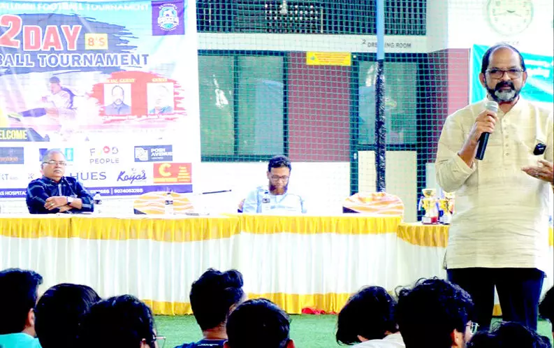 ഇന്ത്യൻ സ്കൂൾ അലുമ്നി മീറ്റ് അപ്പും ഫുട്ബാൾ മത്സരവും