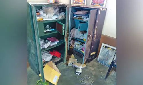 പെരുമണ്ണയിൽ ക്ഷേത്രങ്ങളിലും വീട്ടിലും മോഷണം; സ്വർണാഭരണവും പണവും കവർന്നു