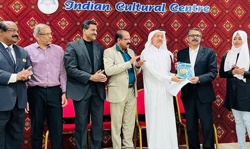 സാംസ്കാരിക സമന്വയത്തിന്‍റെ വേദിയായി പുസ്തക പ്രകാശനം