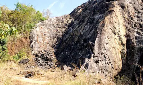 മാറാങ്കുഴി പാറ ഖനനത്തിനെതിരെ പ്രതിഷേധം